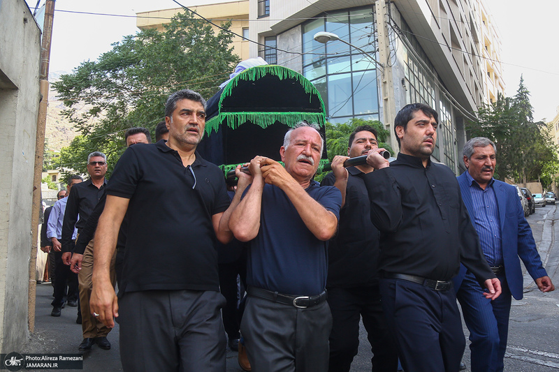 مراسم تشییع آیت الله حسن صانعی (ره) از حسینیه جماران - 3