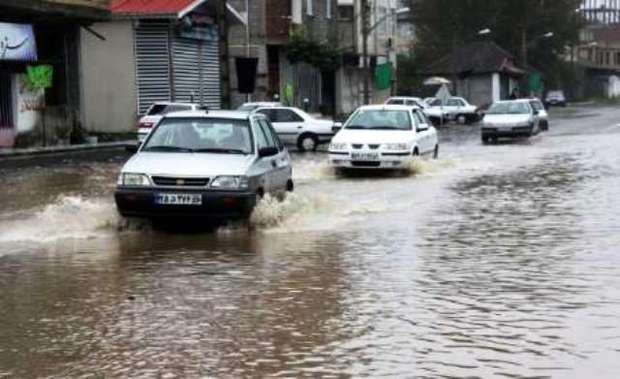 بارش باران و آبگرفتگی معابر در آستارا