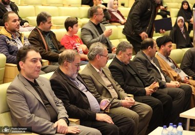 نشست شاعران و هنرمندان در سومین روز دومین هفته فرهنگی بر آستان آفتاب/ عارف نیا: برخی نهادهای فرهنگی از تبیین اندیشه امام غفلت می ورزند