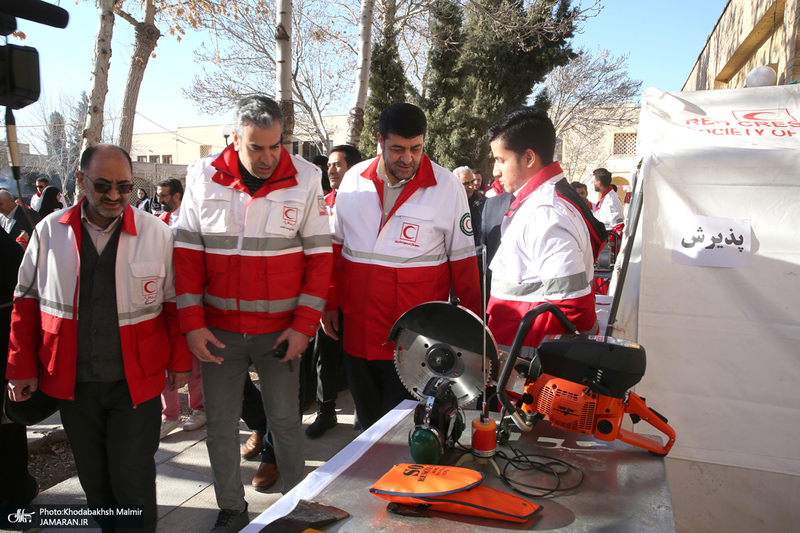 بازدید رئیس جمعیت هلال‌احمر  از بیت تاریخی حضرت امام در خمین