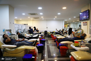 اهدای خون در شب بیست و سوم ماه مبارک رمضان