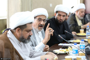 دیدار جمعی از علمای کشور عراق با رئیس موسسه تنظیم ونشر آثار امام خمینی