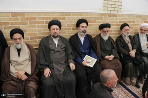 حضور آیت الله سید حسن خمینی در مراسم وداع با آیت الله العظمی شبری زنجانی (ره)