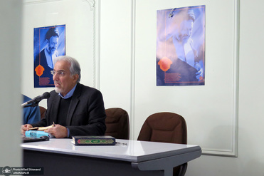 راغفر: با وجود کاهش ۲۰درصدی قیمت جهانی، نهاده‌های دامی وارداتی در ایران جهش قیمتی چندبرابری داشته‌اند/جهش قیمت گوشت و مرغ تا ۱۱۰ درصد محصول فساد و واردات گران نهاده‌هاست/ اجرای دوباره سیاست‌های شکست‌خورده، اقتصاد و مردم را تحت فشار قرار می‌دهد​