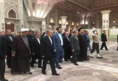 الوزیر عراقجی ومسؤولی وموظفی وزارة الخارجیة یجددون العهد مع مبادئ الإمام الخمینی (رض)