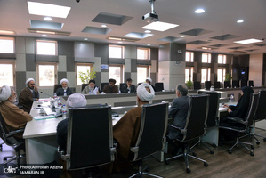 دومین جلسه کمیته علمی همایش بین المللی «قرآن درسیره و اندیشه امام خمینی»