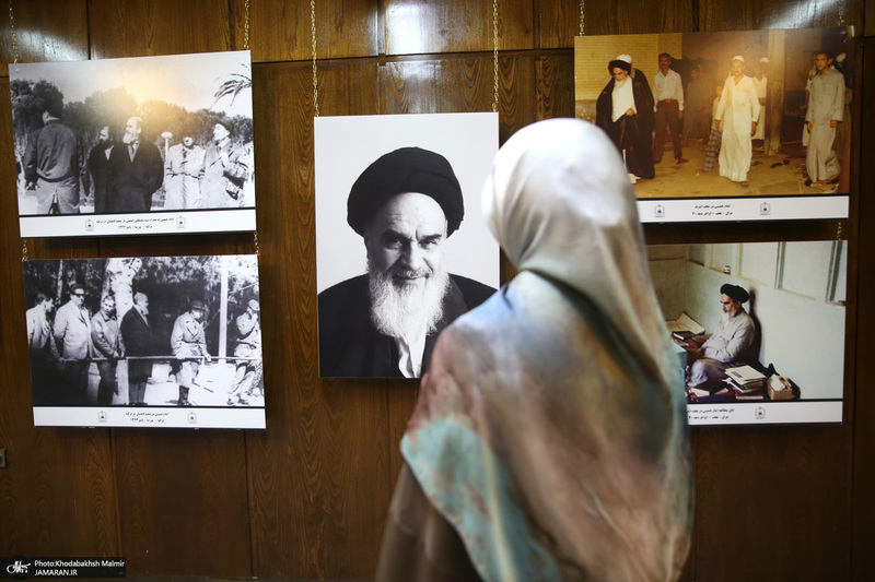 بازدید جمعی از دانشجویان کشور عراق از بیت امام خمینی درجماران