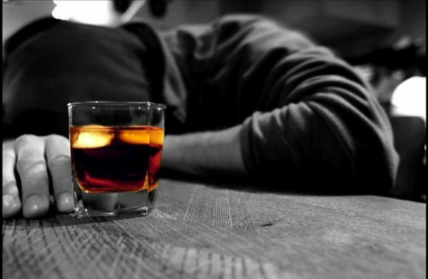 مشروبات الکلی تقلبی در یک ماه اخیر ، قاتل 25 البرزی شد   افزایش 21 درصدی کشفیات الکلی در 6 ماهه اول سال جاری