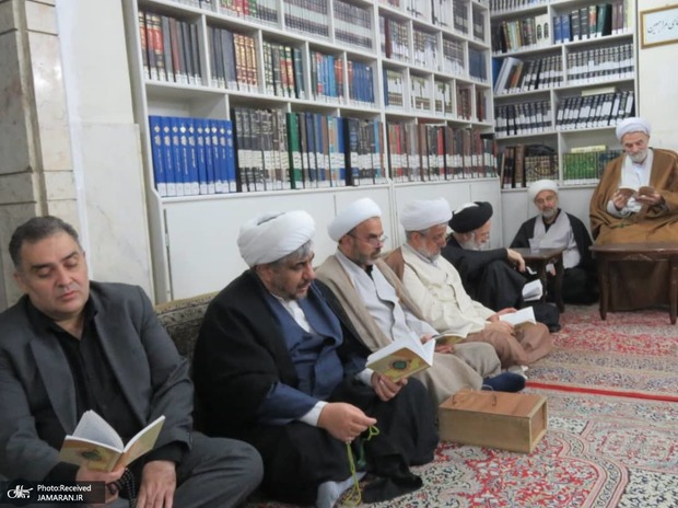 مراسم احیای شب بیست و یکم ماه رمضان در دفتر حضرت آیت الله العظمی صانعی + تصاویر