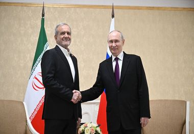 کرملین: پزشکیان در دیدار با پوتین پیامی برای ترامپ نداشت/ پوتین: ایران پیشنهادهای جدیدی برای حل‌وفصل مسالمت‌آمیز مناقشه منطقه‌ای ارائه کرده است