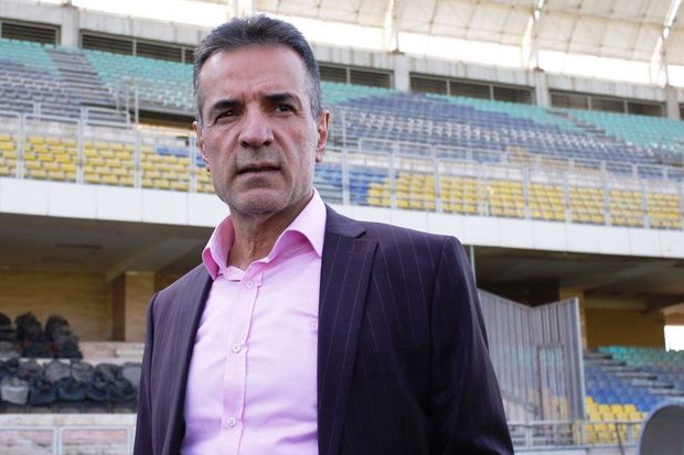 مدیرعامل باشگاه پرسپولیس: بازیکنان سپاهان در زمین حاضر نشدند