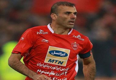 کاپیتان پرسپولیس: فدراسیون به اتفاقات ورزشگاه‌ها رسیدگی کند