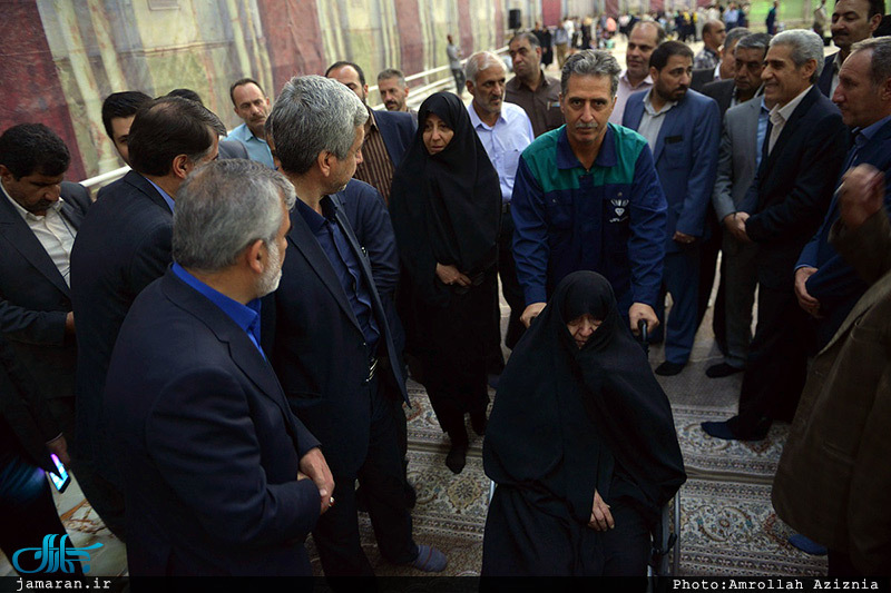 تجدید میثاق استاندار و جمعی از استانداری استان البرز با آرمان های حضرت امام خمینی(س)