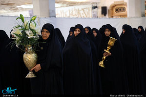 آیین خطبه خوانی همزمان با آغاز دهه فجر در حرم کریمه اهل بیت(س)