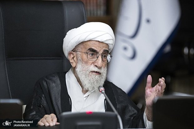 واکنش آیت‌الله جنتی به مکانیسم ماشه: بازگشت قطعنامه‌های تحریمی غیرقانونی است/ جوانان جبهه مقاومت زوال قدرت‌های شیطانی را محقق خواهند کرد