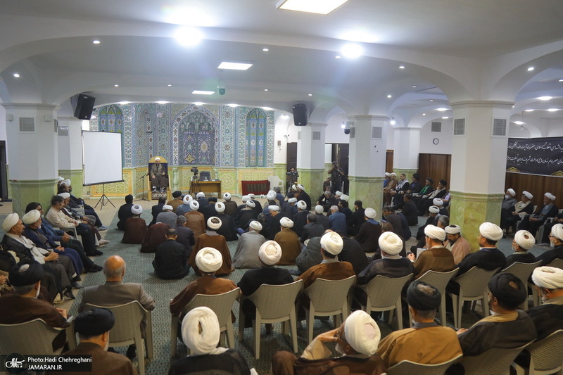 مراسم شب سالگرد شهادت امام صادق(ع) و بزرگداشت رهبر شهید انقلاب از سوی سید حسن خمینی