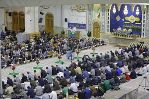 جزء خوانی قرآن کریم در حرم حضرت معصومه (س)