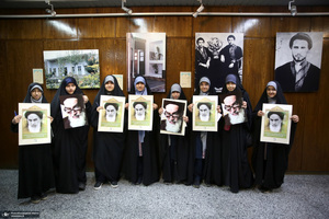 بازدید دانش آموزان از بیت امام خمینی (س) در جماران