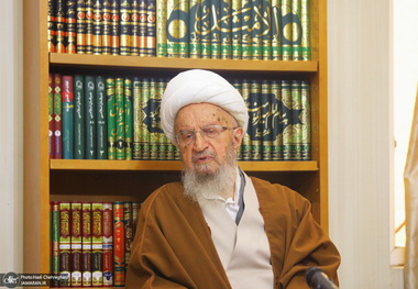 آیت‌الله العظمی مکارم شیرازی: دولت بداند در برهه حساسی است