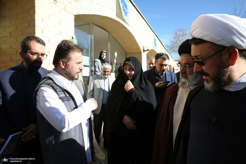 بازدید خانم دکتر فاطمه طباطبایی از دومین هفته فرهنگی بر آستان آفتاب