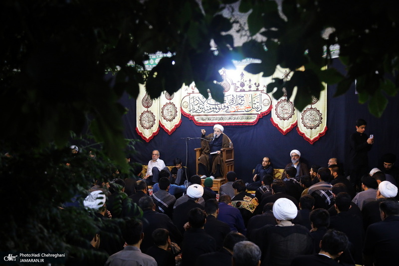 مراسم عزاداری دهه اول ماه صفر در بیت مرحوم آیت الله شاه آبادی‎