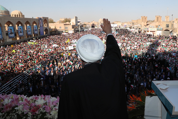 واکنش روزنامه های اصولگرا به سخنان روحانی؛ از تمسخر عمامه رییس جمهور تا اتهام به دولت خاتمی!