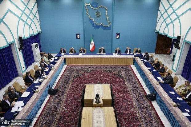برگزاری جلسه شورای عالی عتف به ریاست معاون اول رئیس‌جمهور/ گام بلند دولت برای تقویت پژوهش؛ سهم ۲ درصدی تحقیق و توسعه تصویب شد/ عارف: افزایش سهم پژوهش، کلید رشد بهره‌وری و اقتصاد کشور است