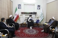 دیدار عباس کمساری با رئیس جامعه مدرسین حوزه علمیه قم (5)