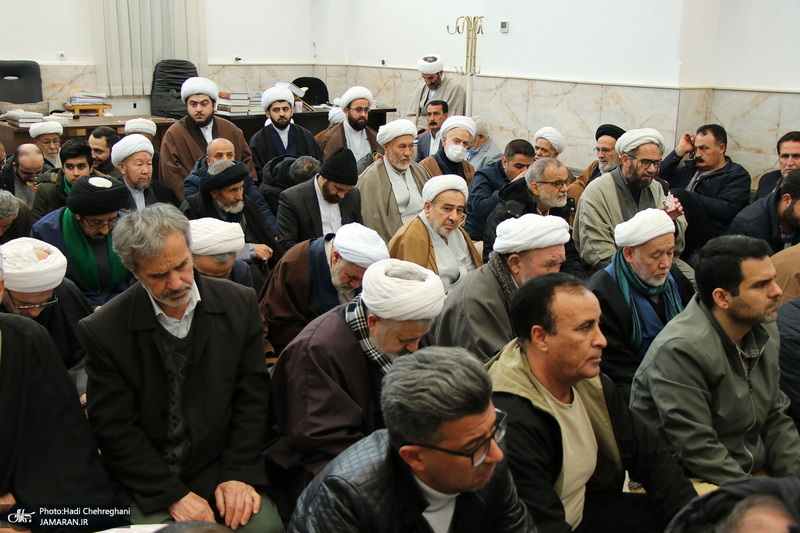 عمامه گذاری طلاب در روز عید مبعث توسط مراجع عظام تقلید‎‎