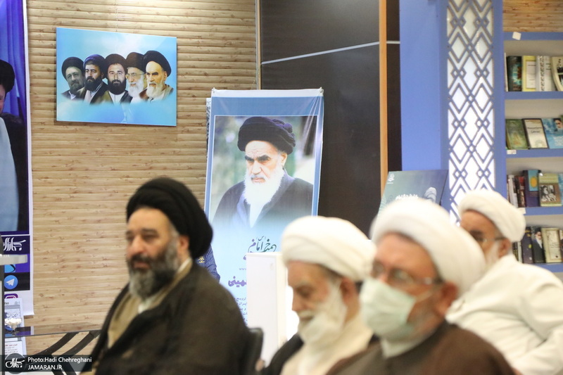 نشست علمی «جایگاه تراث روایی در مبانی مکتب قم» در نمایشگاه حضور صد ساله خورشید