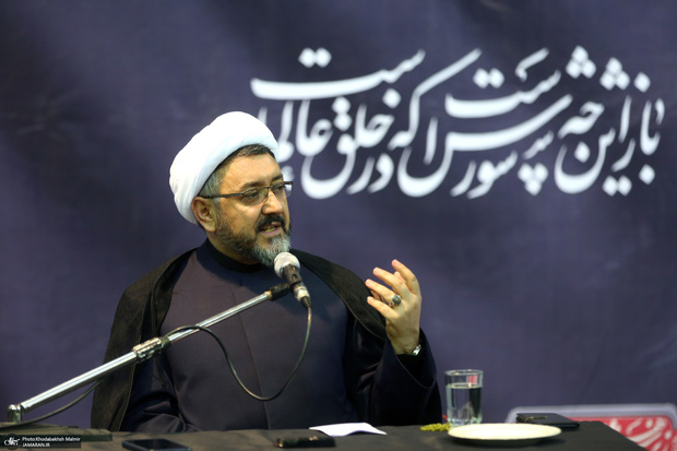 علی کمساری: یکی از دلایل ماندگاری قیام امام حسین(ع) تلاش برای اقناع و روشنگری است/ امام حسین(ع) در امر به معروف از اسلام خرج نکرد و خودش را فدای اسلام کرد