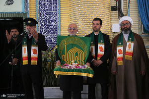 دیدار خادمان امام رضا (ع) با خانواده های شهدای شهرستان فسا