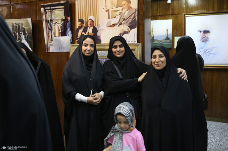 تجدید میثاق معلمان جدیدالاستخدام استثنایی با حضرت امام خمینی (ره) در حسینیه جماران