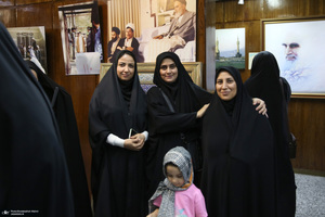 تجدید میثاق معلمان جدیدالاستخدام استثنایی با حضرت امام خمینی (ره) در حسینیه جماران