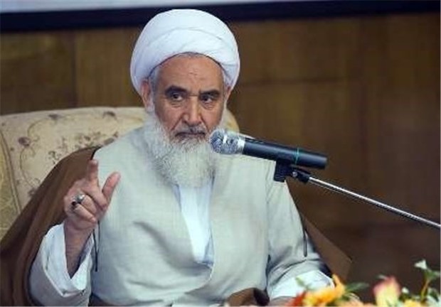 ائمه جمعه کرمانشاه با شناسایی استعدادها به تحقق اقتصاد مقاومتی کمک کنند