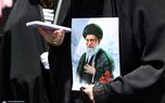 هواپیمای حامل پیکر رهبر شهید در فرودگاه نجف به زمین نشست