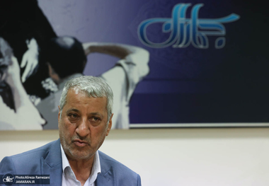 وقتی کسی تهدید بریدن گلوی رئیس‌جمهور را می‌کند، قاعدتاً دادستان باید وارد شود 