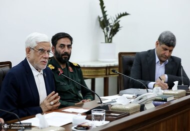 عارف: در شرایطی که دشمن در پی ایجاد ناآرامی است، هرگونه اختلاف سلیقه‌ای که به شکاف و تنش منجر شود، بازی باخت ـ باخت خواهد بود/ راهبرد دولت حفظ و ارتقای سرمایه اجتماعی است و هر نوع اصلاح ساختاری نیز باید با نگاه فرهنگی و اجتماعی دنبال شود