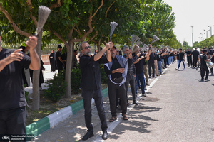 مراسم عزاداری ظهر عاشورا در حرم مطهر امام خمینی (س)