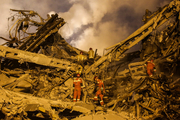 اورژانس: تعداد مصدومان و فوتی‌های حادثه ساختمان پلاسکو به 187 نفر رسید