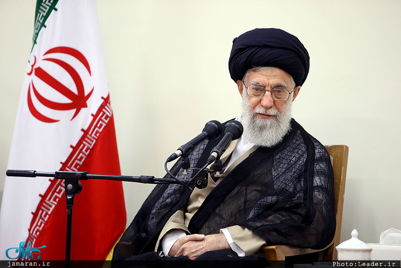 دیدار جمعی از مسئولان و فعالان فرهنگی از استان‌های یزد و همدان با رهبر معظم انقلاب 