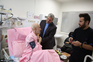 عیادت اقای خاتمی 1