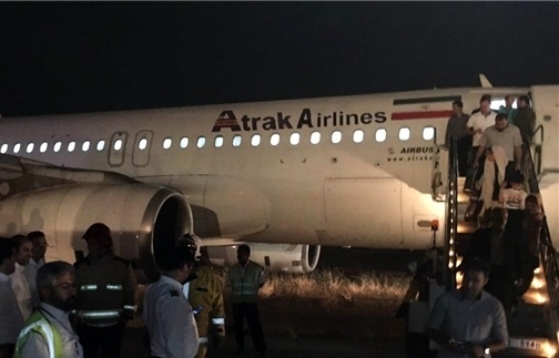 فرود اضطراری هواپیمای مسافربری در فرودگاه یزد