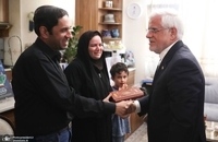 معاون اول رئیس‌جمهور در دیدارهای جداگانه با تعدادی از خانواده فرماندهان شهید و دانشمندان شهید در جنگ تحمیلی ۱۲ روزه (7)