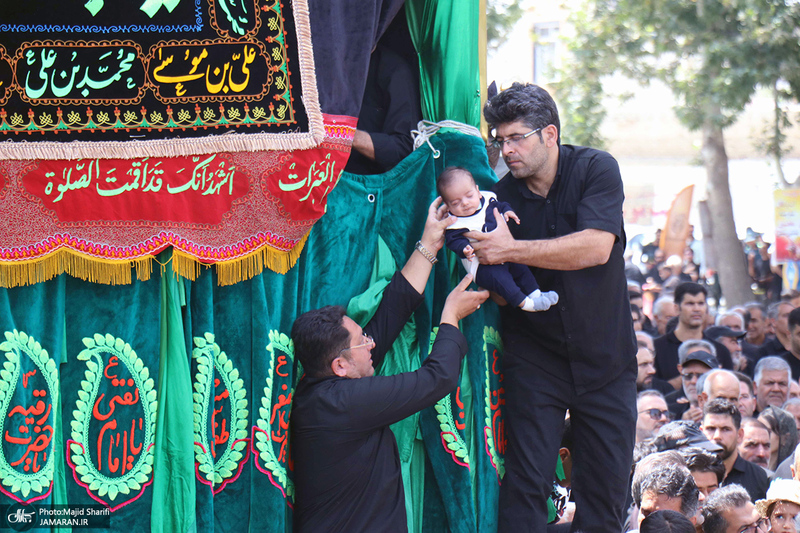 مراسم عزاداری و نخل گردانی روز عاشورا در خمین