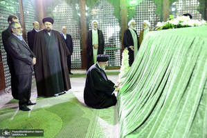 تجدید میثاق رئیس قوه قضائیه و مسئولان عالی قضایی با آرمان‌های امام خمینی(س)