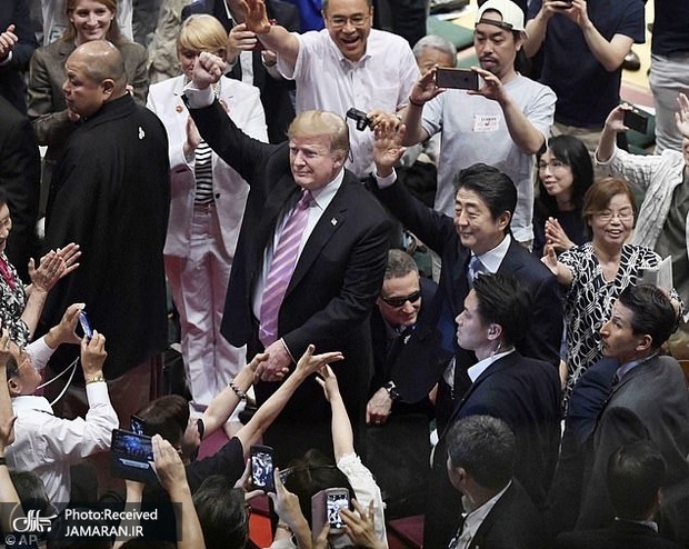 تصاویر/ حواشی جالب سفر ترامپ و همسرش به ژاپن