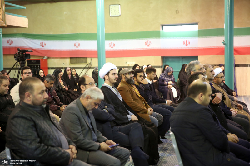 رونمایی از پرده نقالی خوانی (امام مردم) در حسینیه جماران