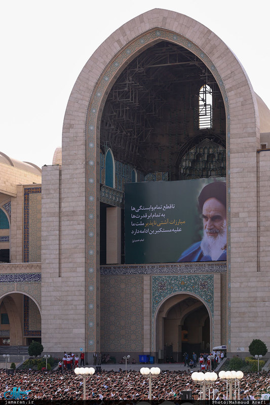اقامه نماز عید فطر به امامت رهبر معظم انقلاب