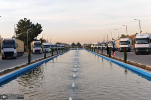 مراسم توزیع هدایای قرارگاه سازندگی خاتم الانبیا (ص) برای مناطق کم برخوردار از جوار حرم امام خمینی (س)